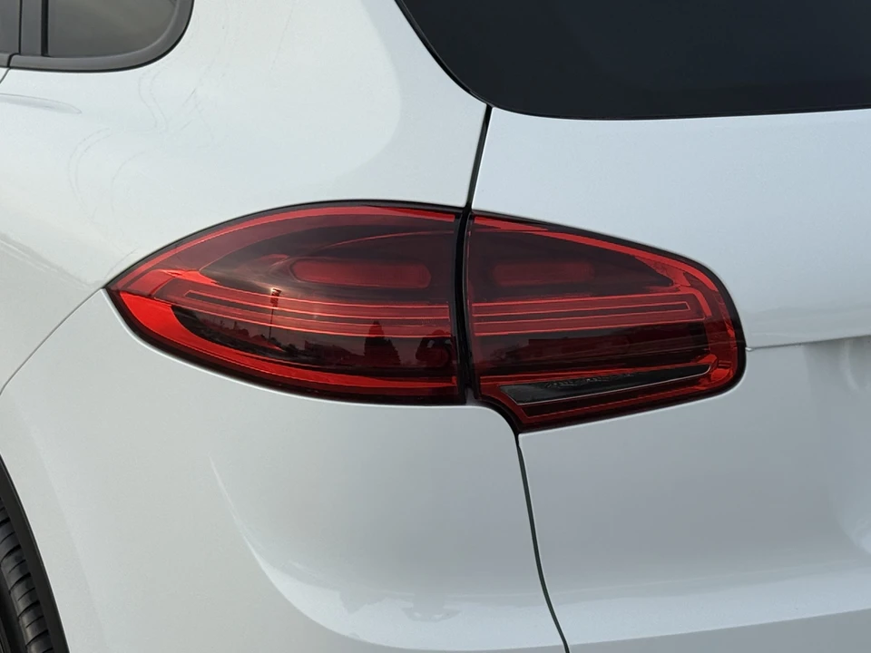 2016 Porsche 958 Cayenne Diesel - Image 24 of 31