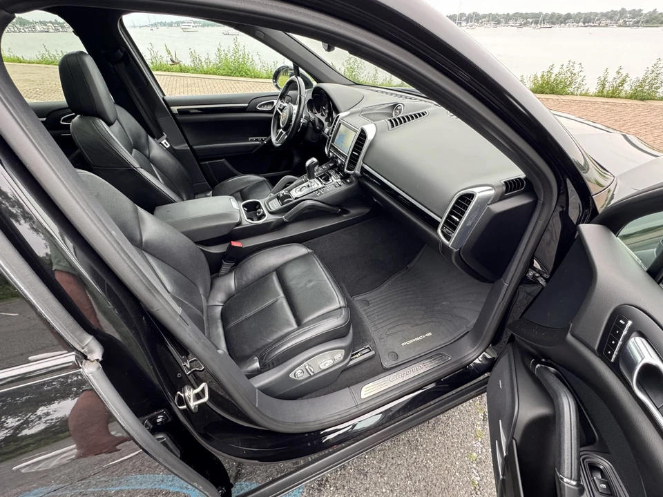 2016 Porsche 958 Cayenne Diesel - Image 25 of 31