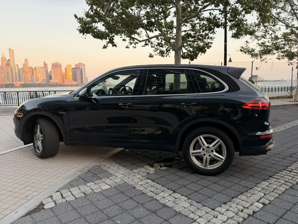 2016 Porsche 958 Cayenne Diesel - Image 18 of 31