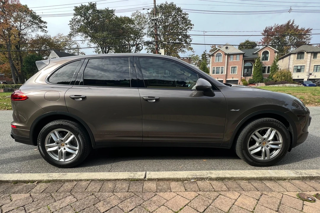 2016 Porsche 958 Cayenne Diesel - Image 3 of 31