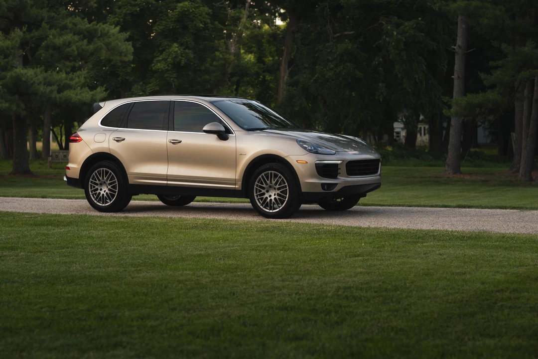 2016 Porsche 958 Cayenne Diesel - Image 18 of 31