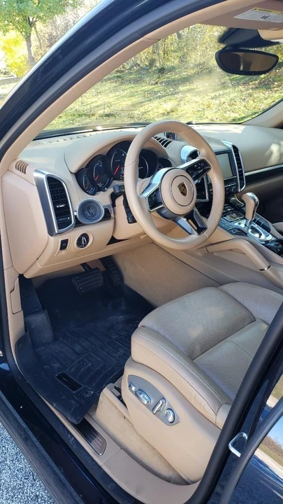 2016 Porsche 958 Cayenne Diesel - Image 5 of 6