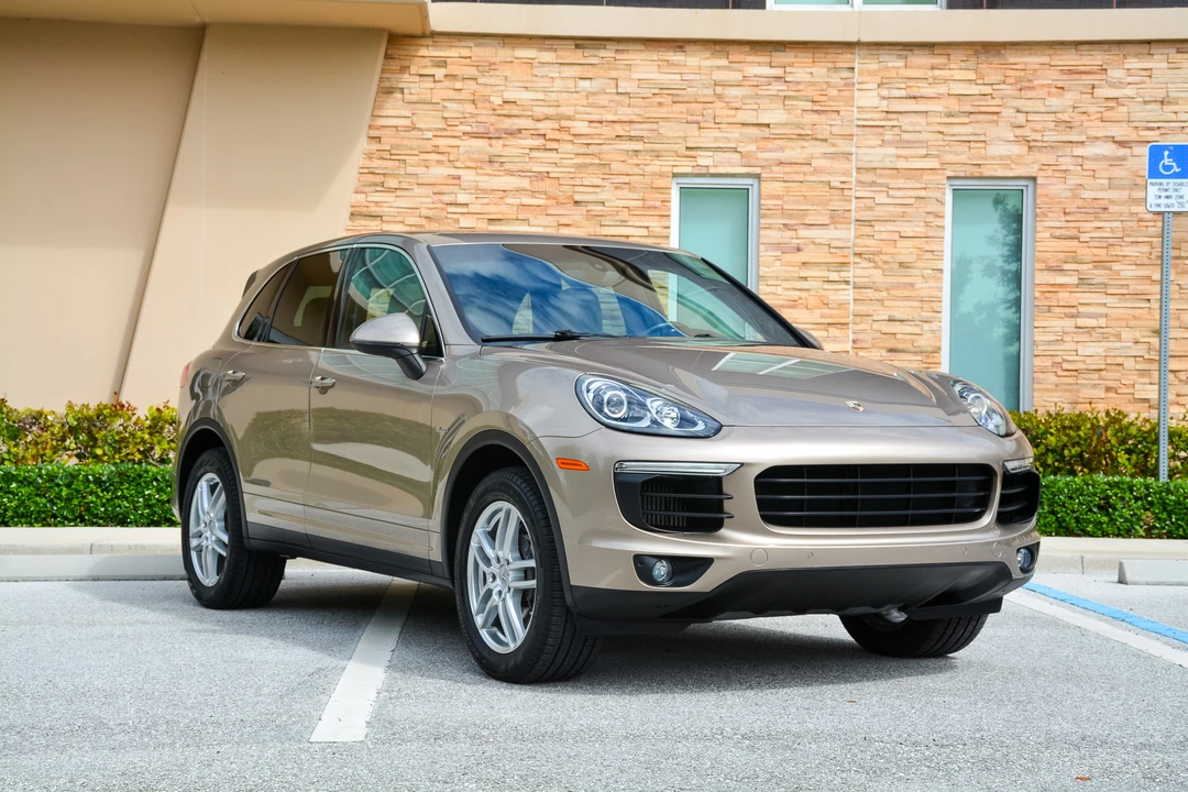 2016 Porsche 958 Cayenne Diesel - Image 2 of 31