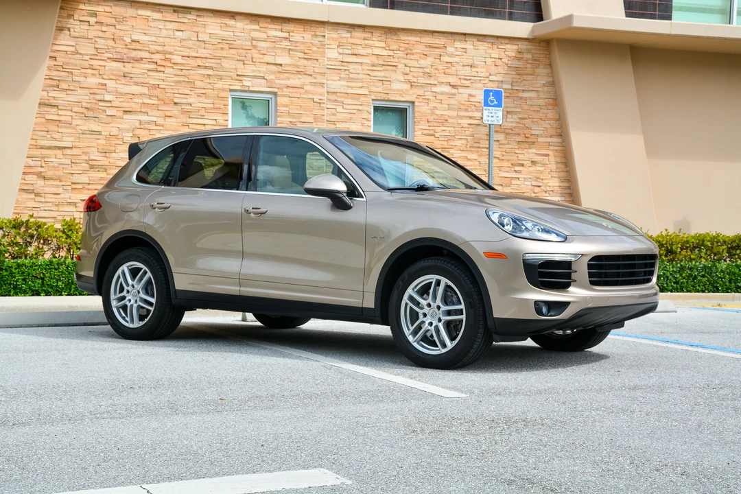 2016 Porsche 958 Cayenne Diesel - Image 3 of 31