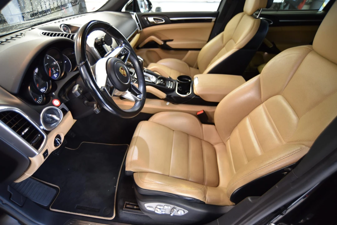 2016 Porsche 958 Cayenne Diesel - Image 20 of 31