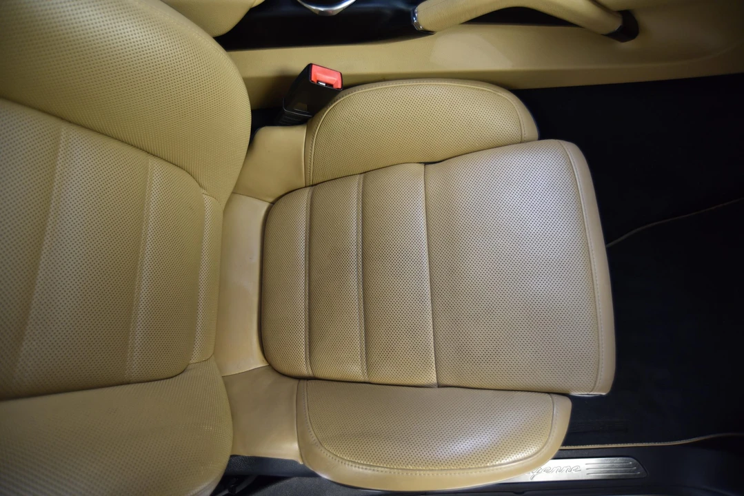 2016 Porsche 958 Cayenne Diesel - Image 25 of 31