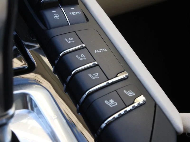 2016 Porsche 958 Cayenne Diesel - Image 16 of 20