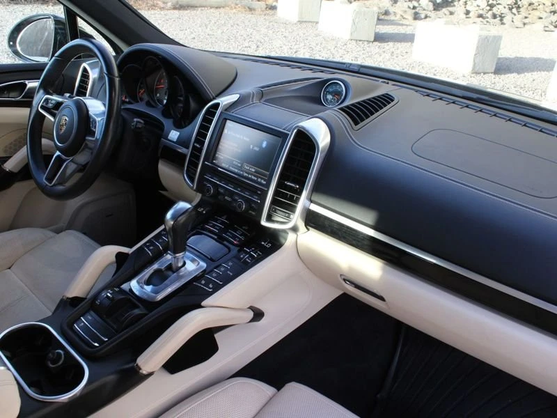 2016 Porsche 958 Cayenne Diesel - Image 12 of 20