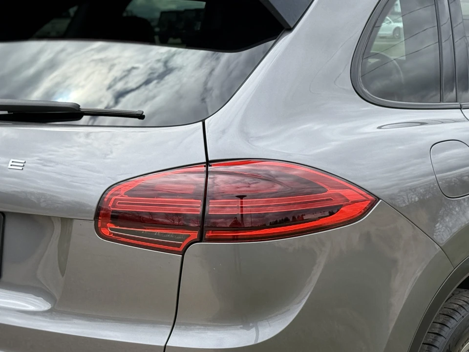 2016 Porsche 958 Cayenne Diesel - Image 26 of 31
