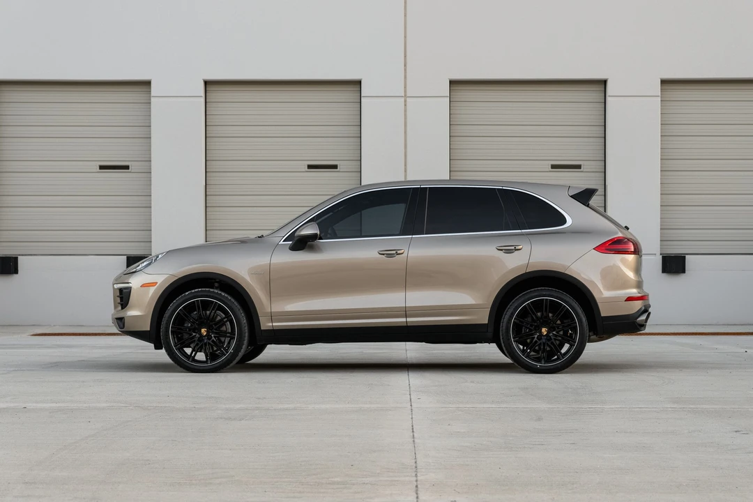 2016 Porsche 958 Cayenne Diesel - Image 12 of 31