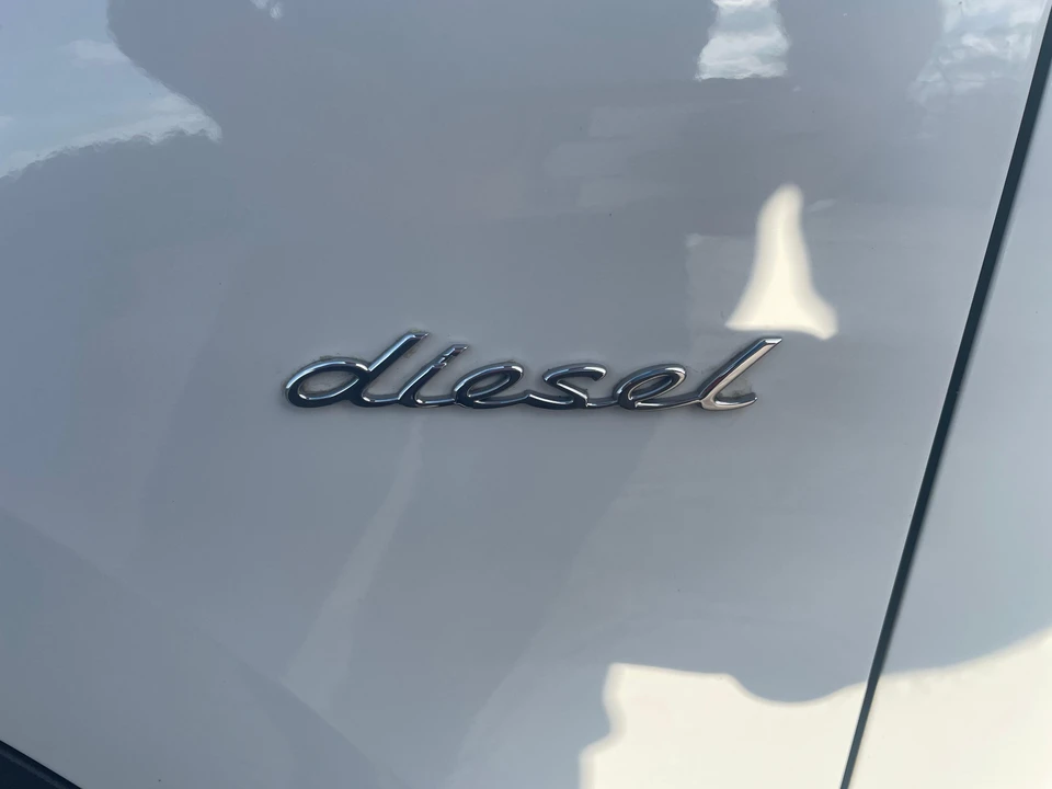 2016 Porsche 958 Cayenne Diesel - Image 27 of 31
