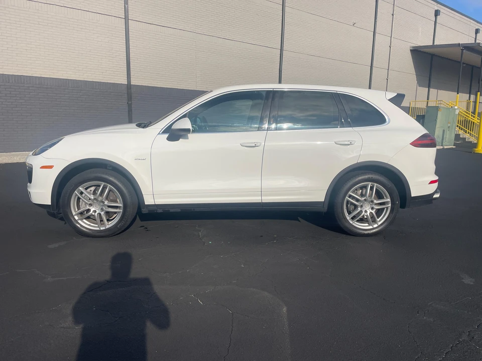 2016 Porsche 958 Cayenne Diesel - Image 11 of 31