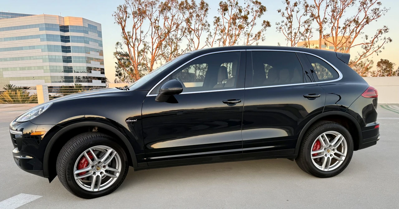 2016 Porsche 958 Cayenne Diesel - Image 18 of 31