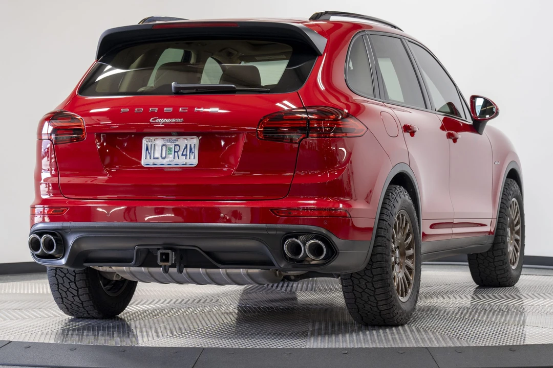 2016 Porsche 958 Cayenne Diesel - Image 10 of 31