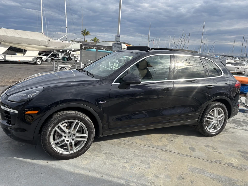 2016 Porsche 958 Cayenne Diesel - Image 12 of 31