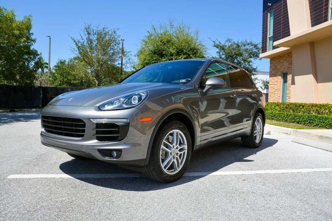 2016 Porsche 958 Cayenne Diesel - Image 2 of 31