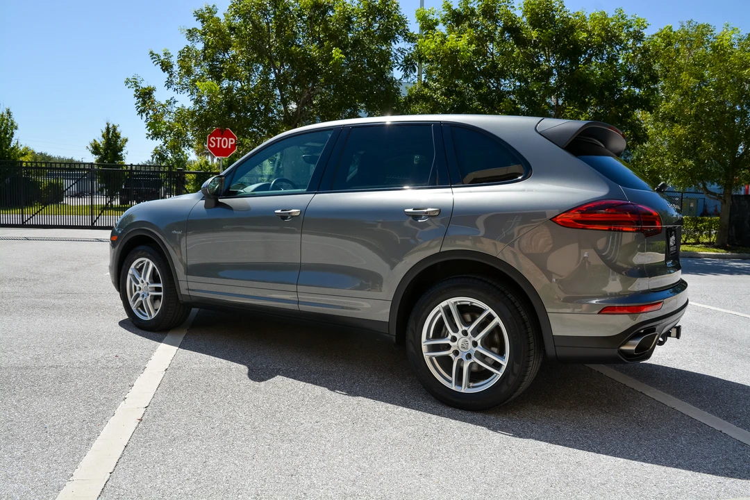 2016 Porsche 958 Cayenne Diesel - Image 13 of 31
