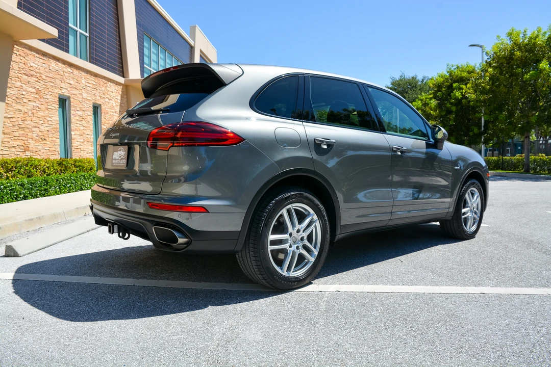 2016 Porsche 958 Cayenne Diesel - Image 9 of 31