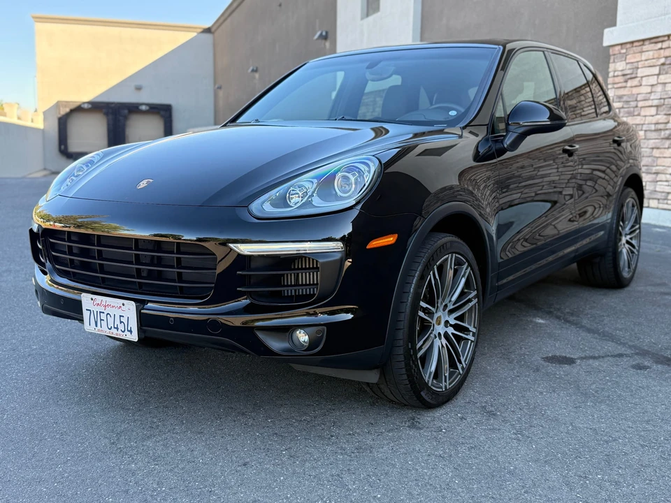 2016 Porsche 958 Cayenne Diesel - Image 2 of 31
