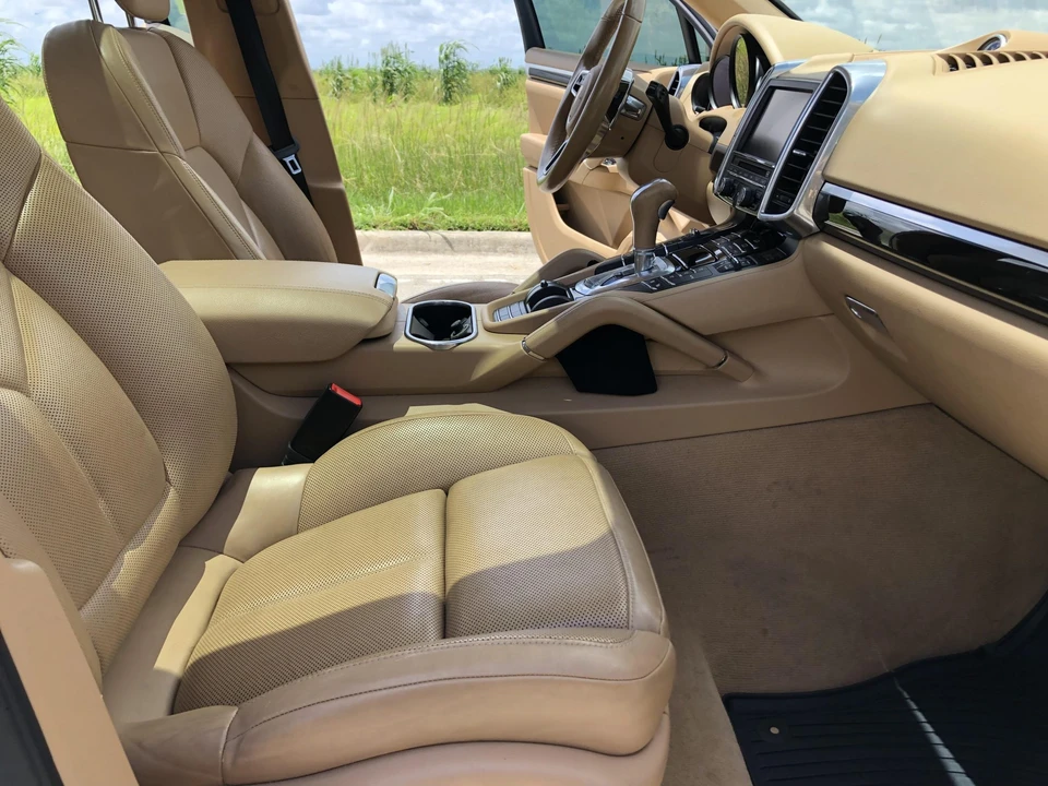 2016 Porsche 958 Cayenne Diesel - Image 28 of 31