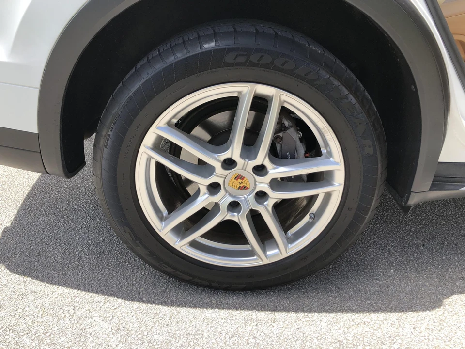 2016 Porsche 958 Cayenne Diesel - Image 12 of 31