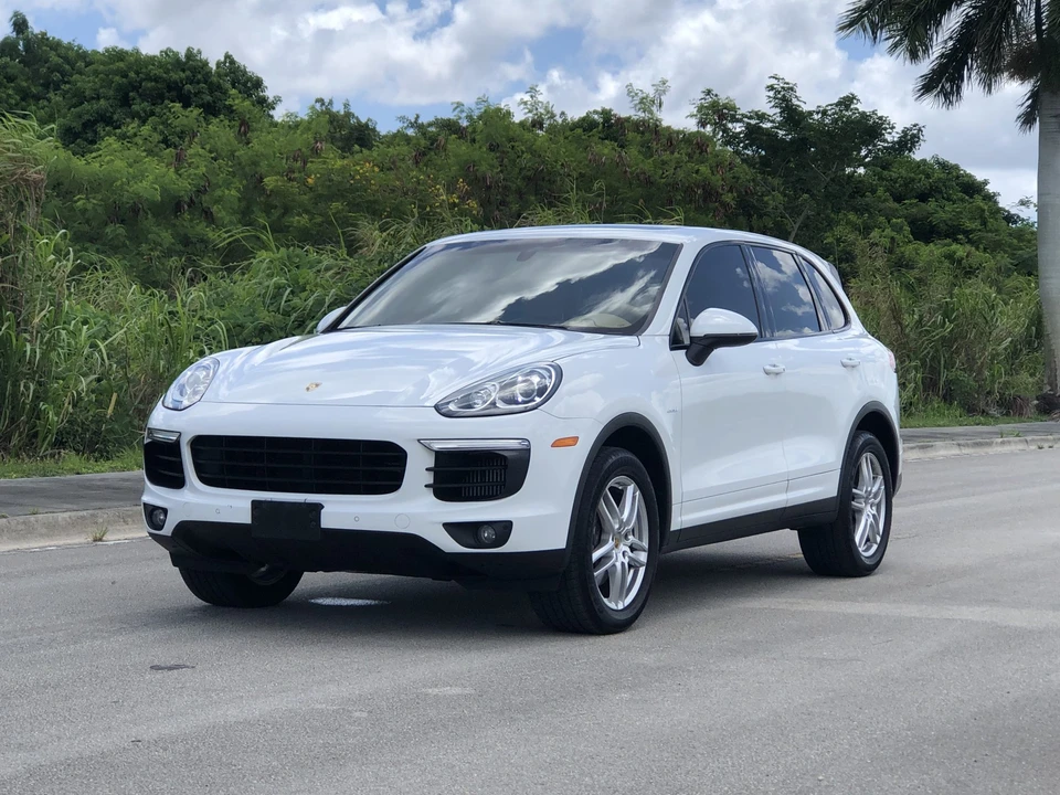 2016 Porsche 958 Cayenne Diesel - Image 2 of 31