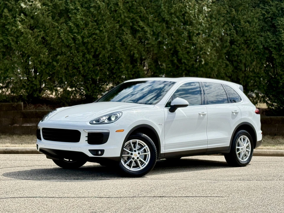 2016 Porsche 958 Cayenne Diesel - Image 2 of 31