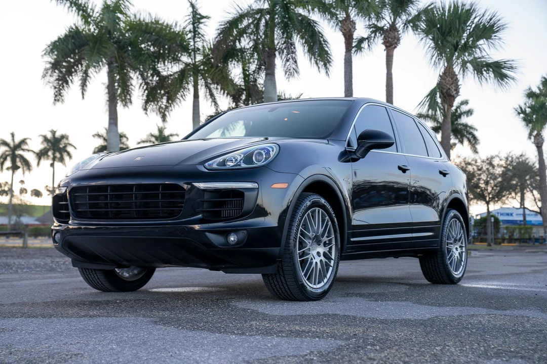 2016 Porsche 958 Cayenne Diesel - Image 2 of 31