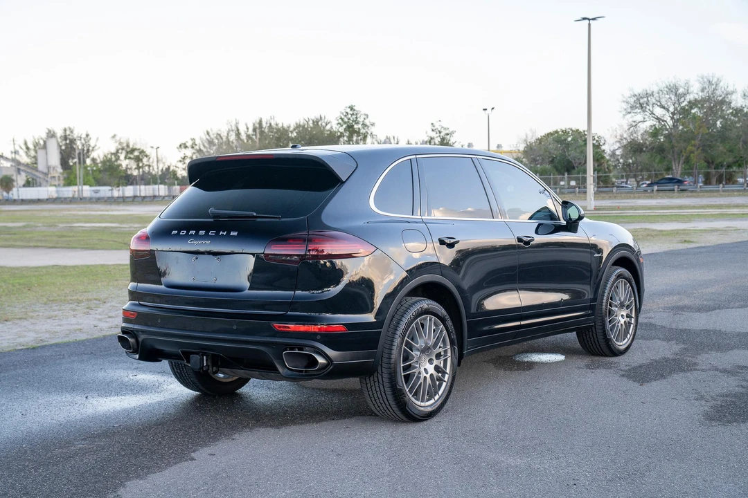 2016 Porsche 958 Cayenne Diesel - Image 10 of 31