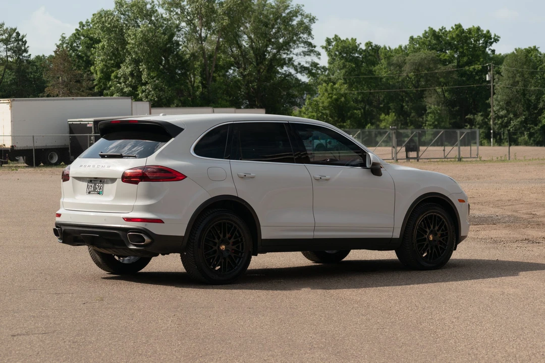 2016 Porsche 958 Cayenne Diesel - Image 14 of 31