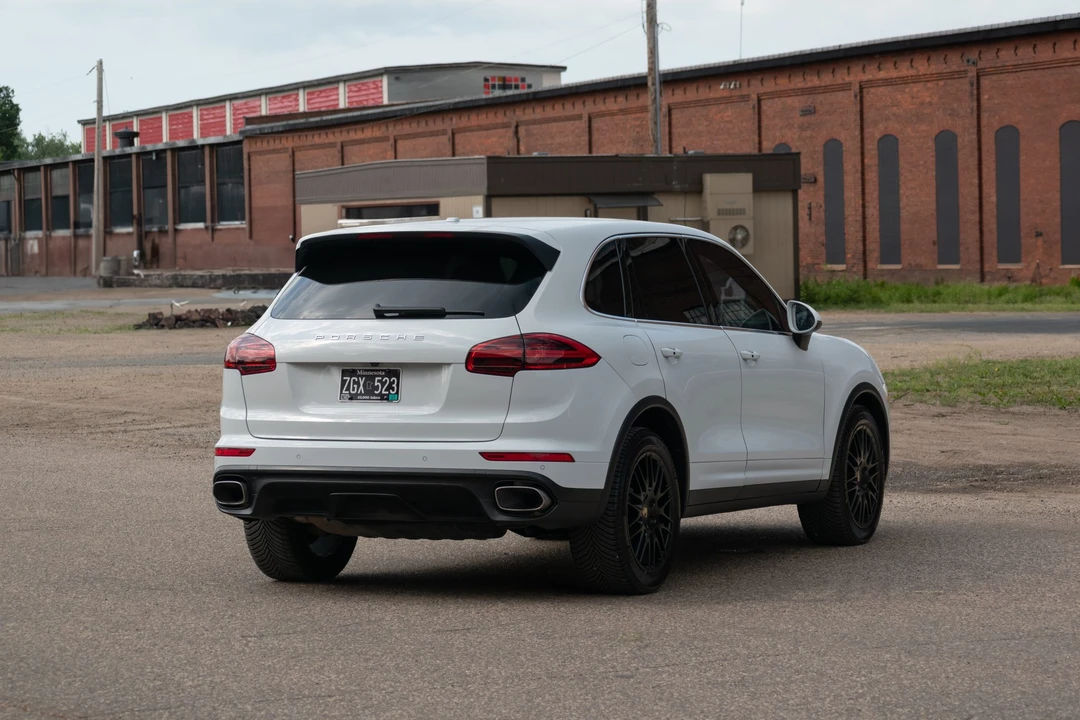 2016 Porsche 958 Cayenne Diesel - Image 10 of 31