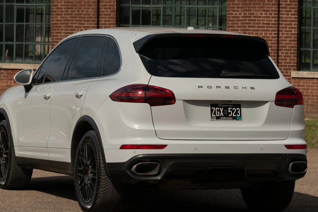 2016 Porsche 958 Cayenne Diesel - Image 9 of 31
