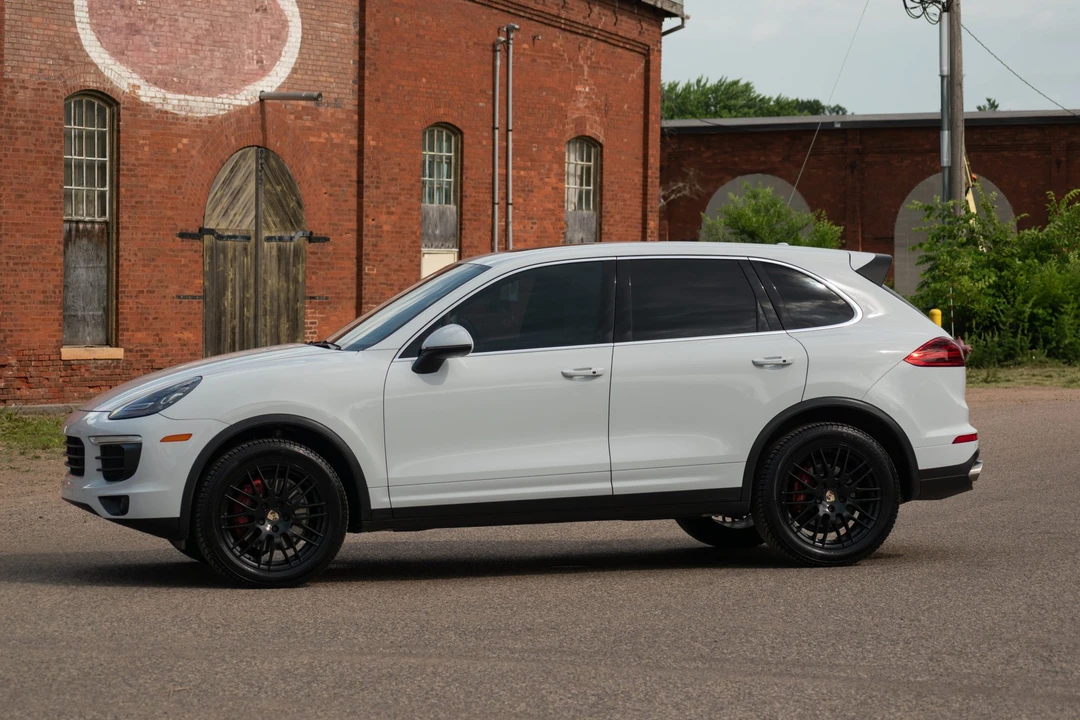 2016 Porsche 958 Cayenne Diesel - Image 2 of 31