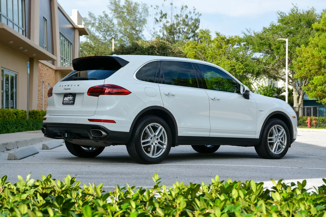 2016 Porsche 958 Cayenne Diesel - Image 10 of 31