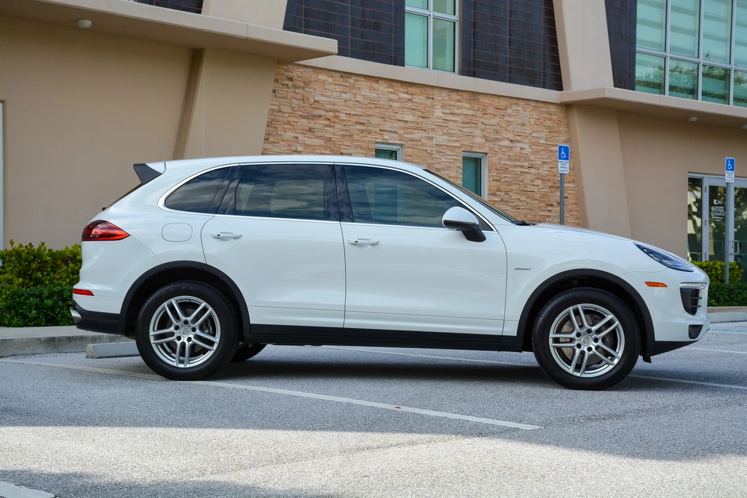 2016 Porsche 958 Cayenne Diesel - Image 12 of 31