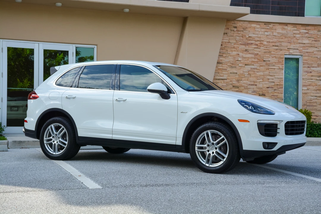 2016 Porsche 958 Cayenne Diesel - Image 13 of 31