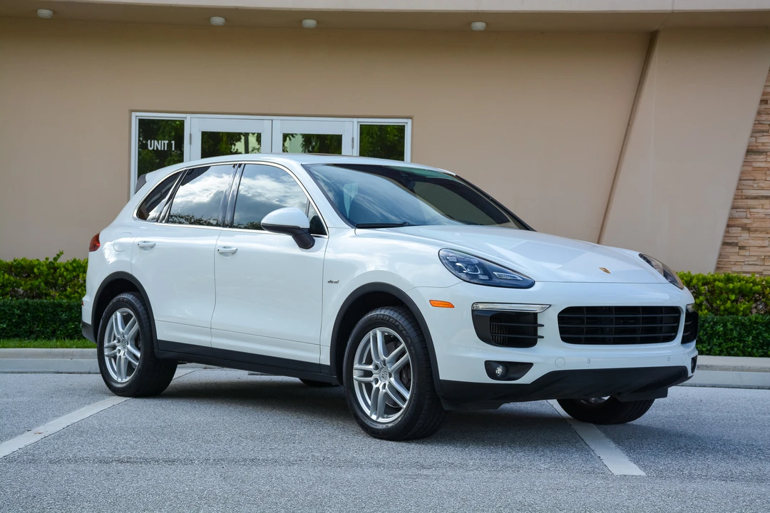 2016 Porsche 958 Cayenne Diesel - Image 14 of 31