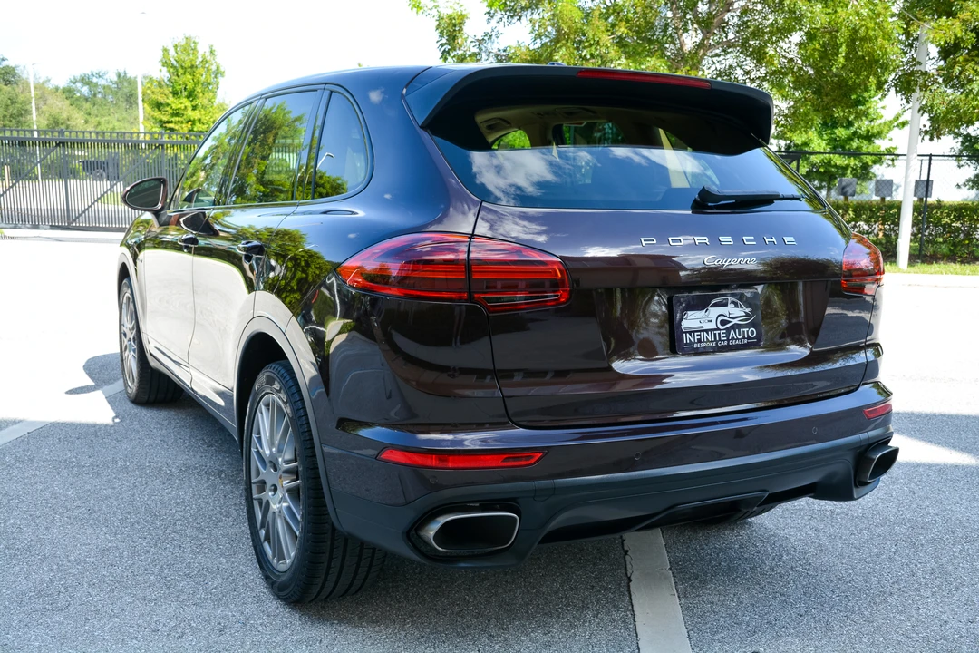 2016 Porsche 958 Cayenne Diesel - Image 10 of 31