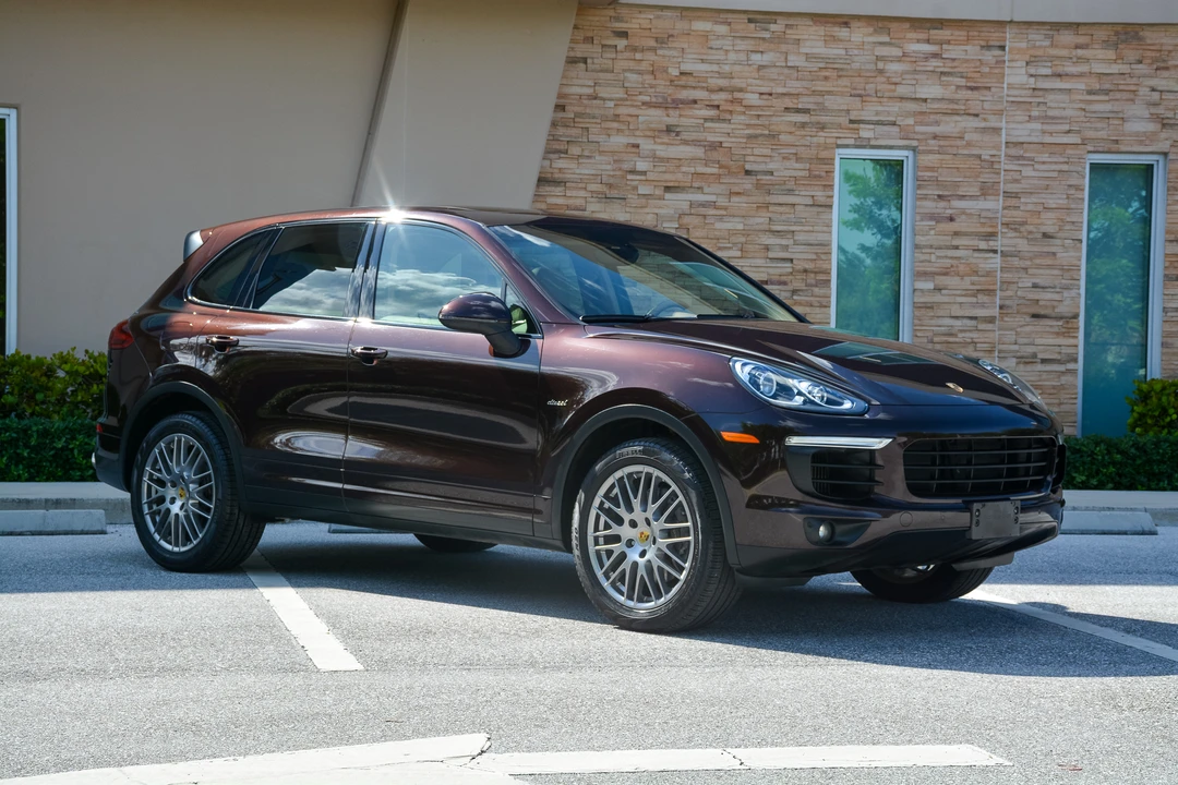 2016 Porsche 958 Cayenne Diesel - Image 2 of 31
