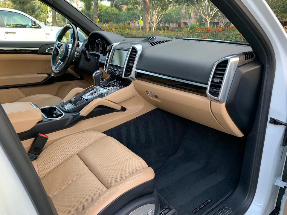 2016 Porsche 958 Cayenne - Image 18 of 31