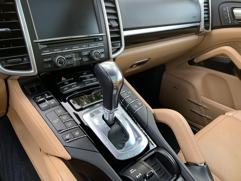 2016 Porsche 958 Cayenne - Image 15 of 31