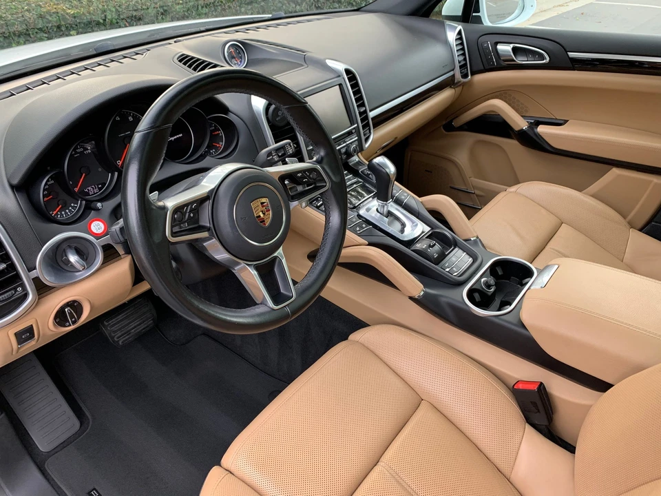 2016 Porsche 958 Cayenne - Image 14 of 31