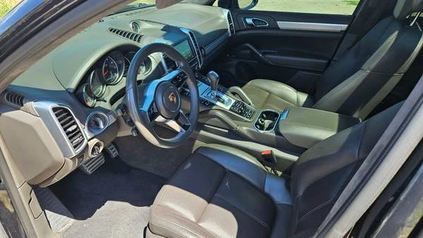 2016 Porsche 958 Cayenne GTS - Image 9 of 11