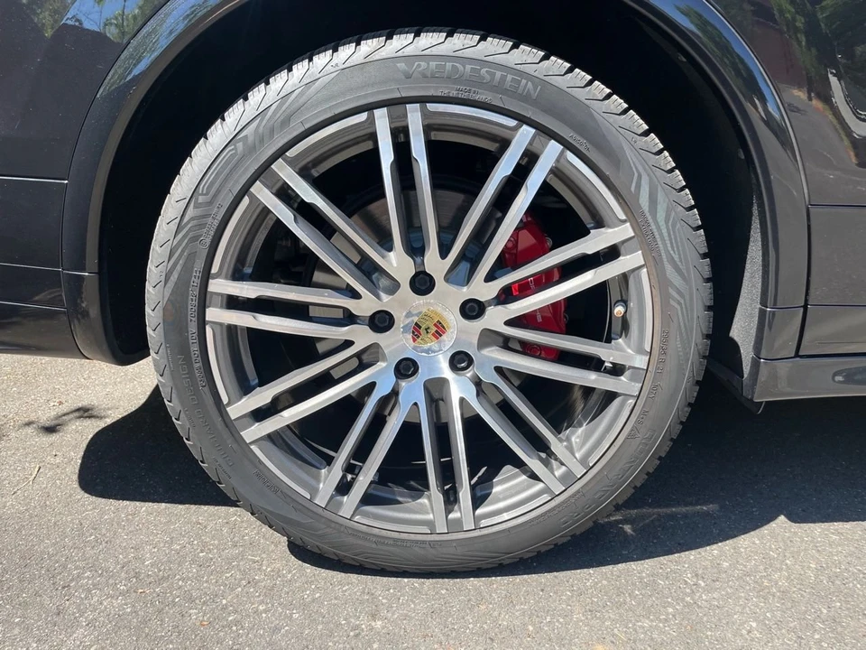 2016 Porsche 958 Cayenne GTS - Image 7 of 30