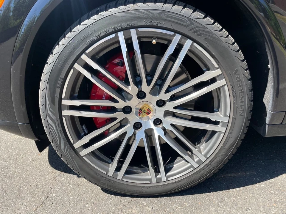 2016 Porsche 958 Cayenne GTS - Image 10 of 30