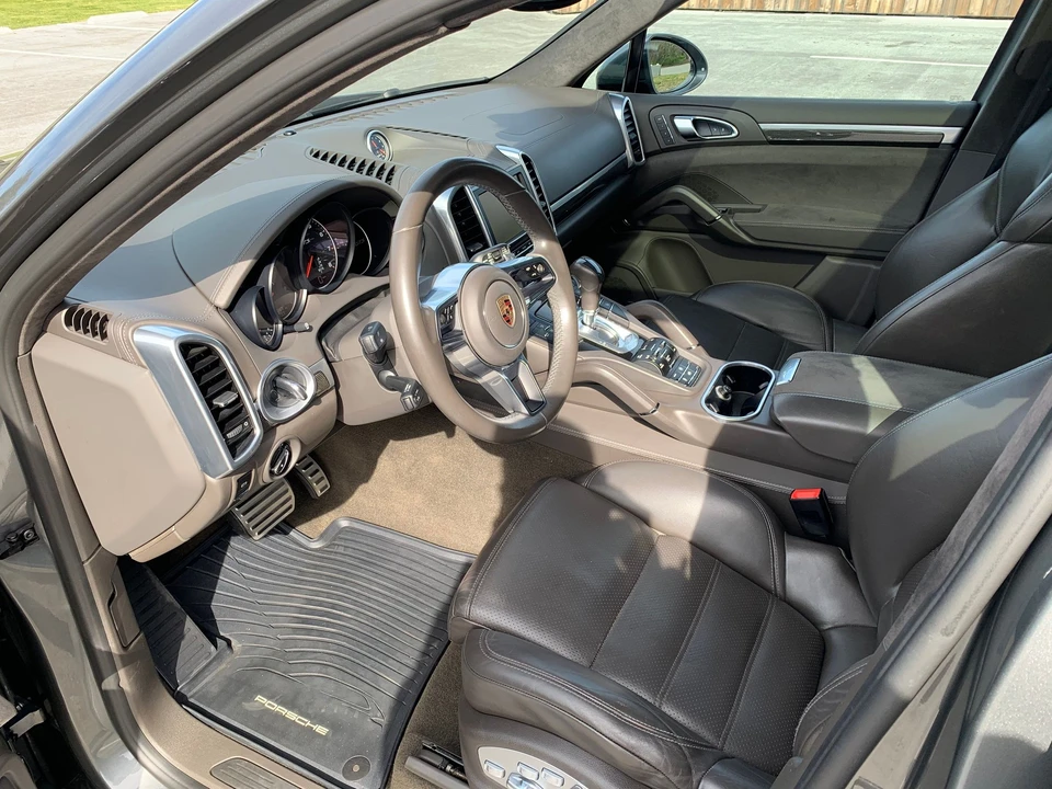 2016 Porsche 958 Cayenne GTS - Image 8 of 13