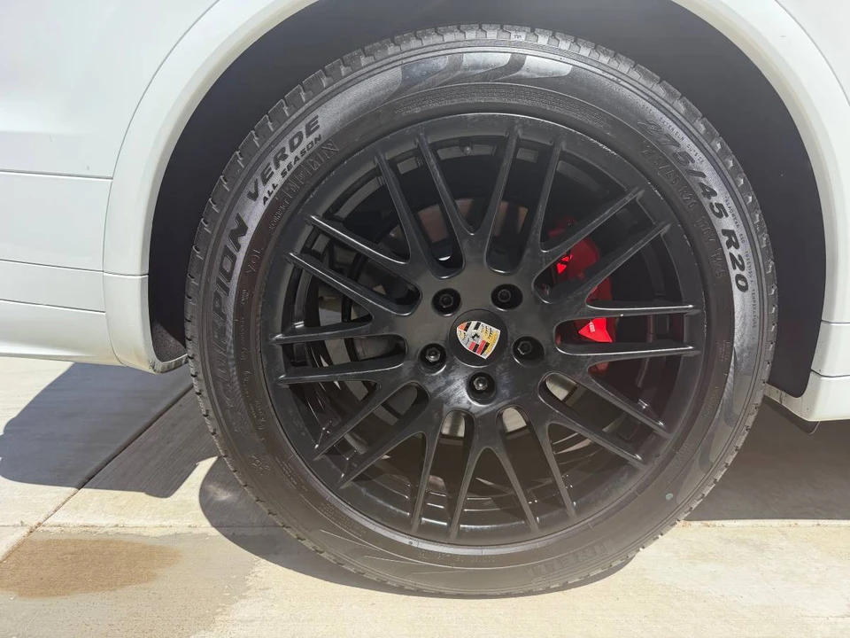 2016 Porsche 958 Cayenne GTS - Image 10 of 22
