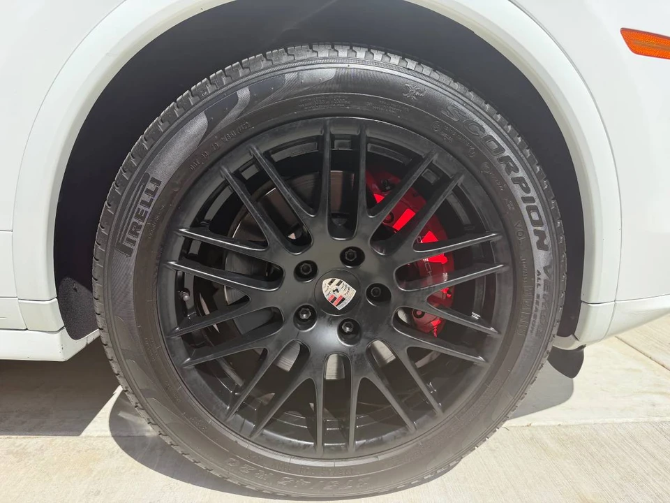2016 Porsche 958 Cayenne GTS - Image 9 of 22