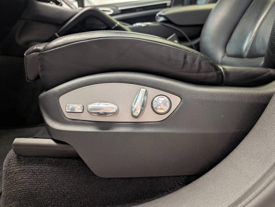 2016 Porsche 958 Cayenne GTS - Image 11 of 22