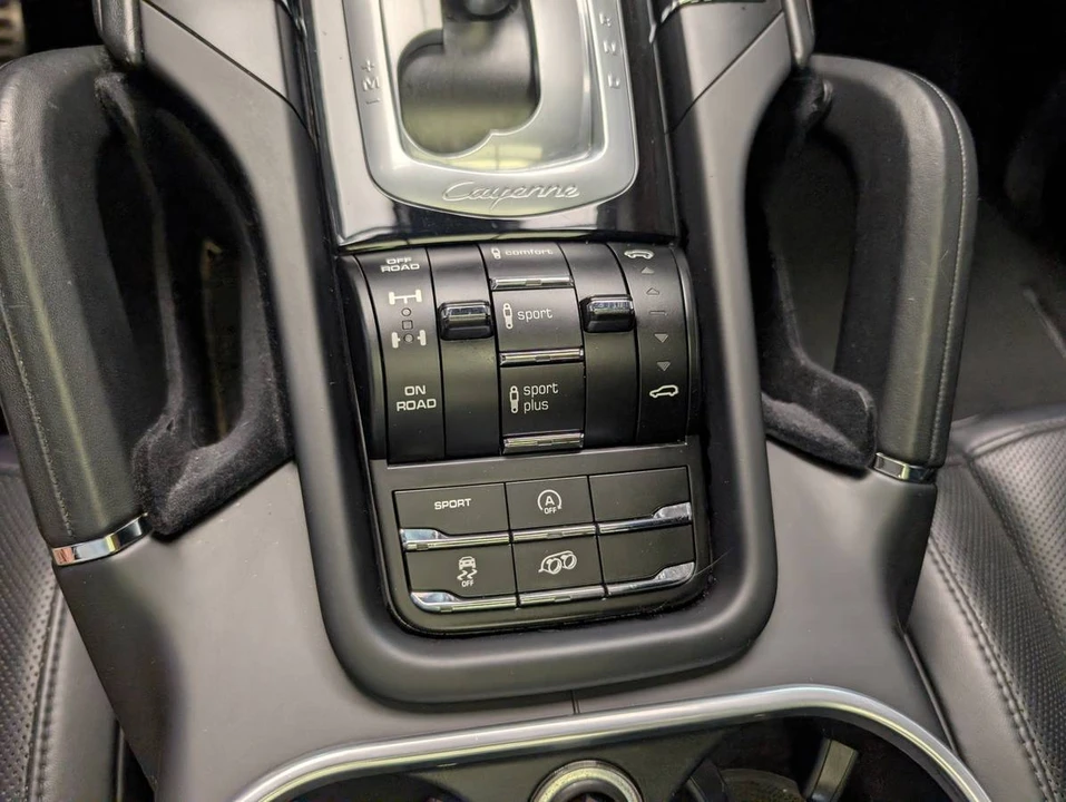 2016 Porsche 958 Cayenne GTS - Image 13 of 22